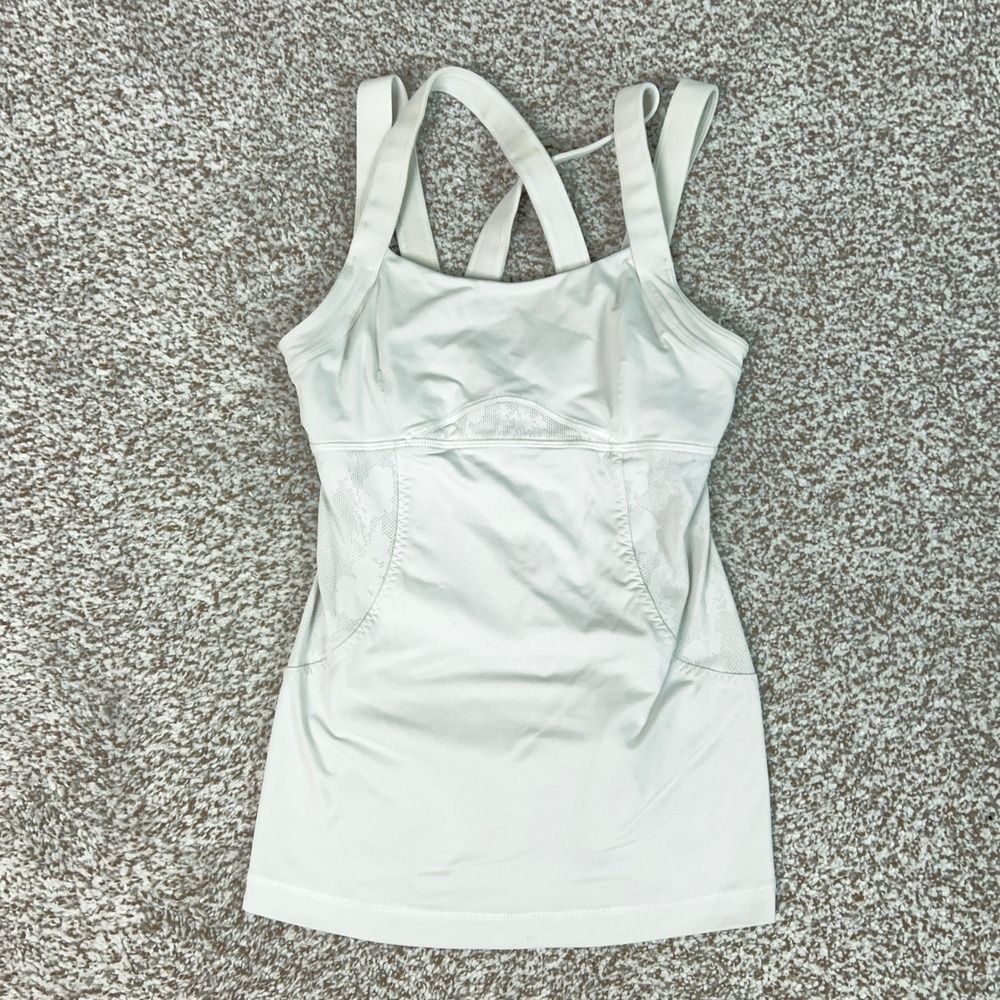 Lululemon Tank Top Womens 6 White Athletic Strappy Back Built in Bra Mesh Pocket